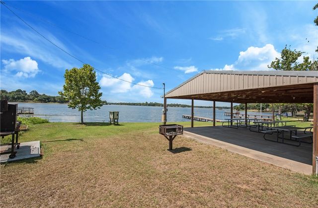 8787 Clyde Acord Road, Franklin, TX 77856