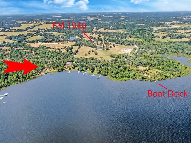 8787 Clyde Acord Road, Franklin, TX 77856