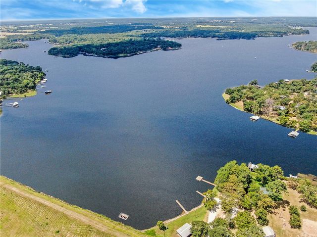 8787 Clyde Acord Road, Franklin, TX 77856