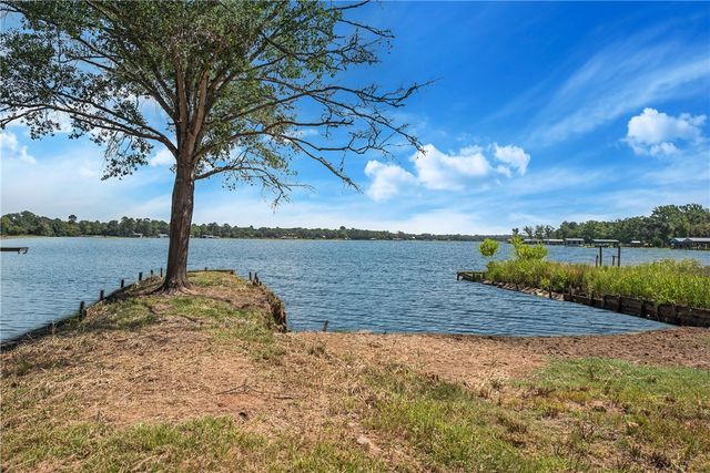 8787 Clyde Acord Road, Franklin, TX 77856