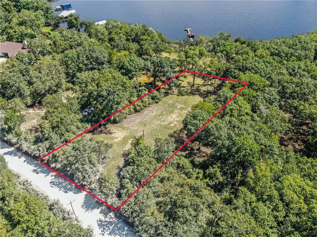 8787 Clyde Acord Road, Franklin, TX 77856