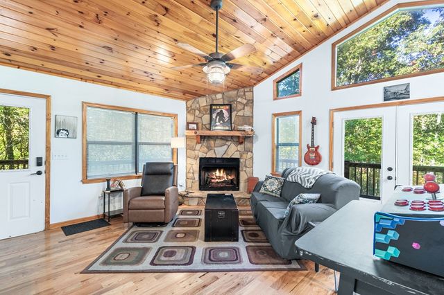 199 Piper Drive, Murphy, NC 28906