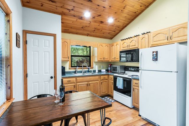 199 Piper Drive, Murphy, NC 28906