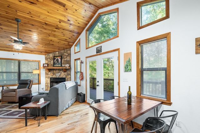 199 Piper Drive, Murphy, NC 28906