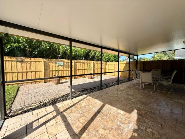 420 Park Forest Way, Wellington, FL 33414