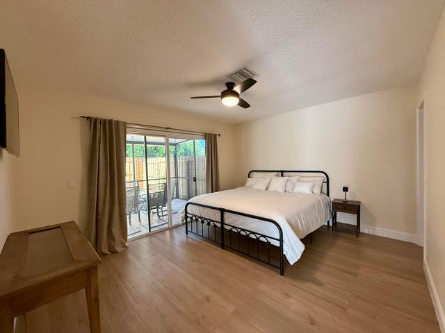 420 Park Forest Way, Wellington, FL 33414