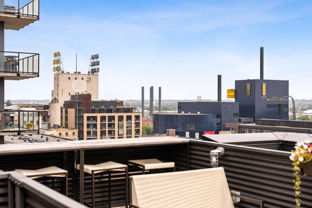250 Park Avenue 305, Minneapolis, MN 55415