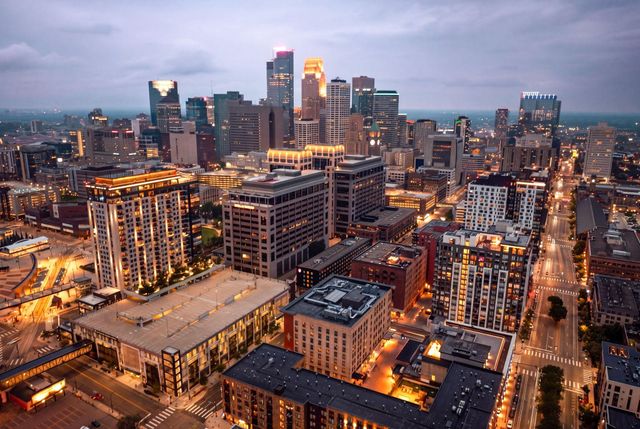 250 Park Avenue 305, Minneapolis, MN 55415