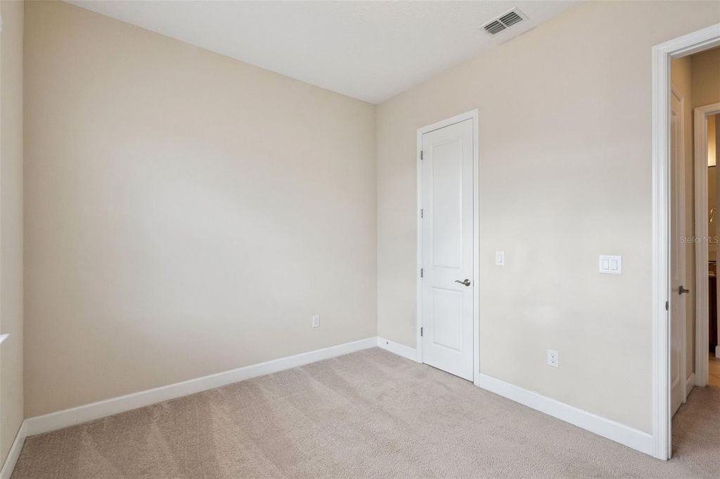 Image 20 of property listing at 13783 BENAVENTE AVENUE, Orlando, FL 32827