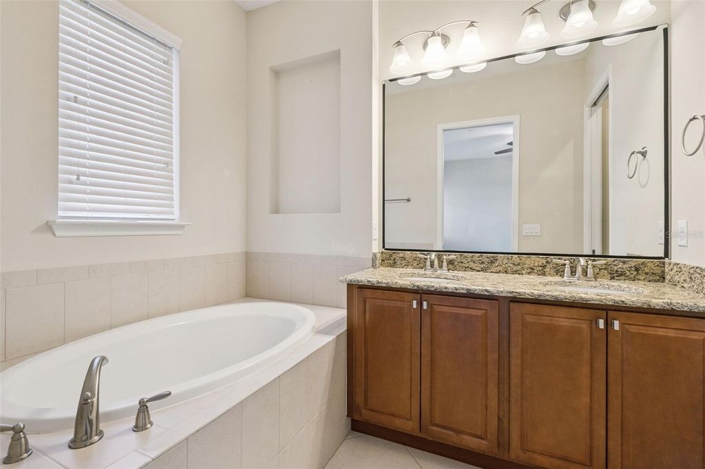 Image 25 of property listing at 13783 BENAVENTE AVENUE, Orlando, FL 32827