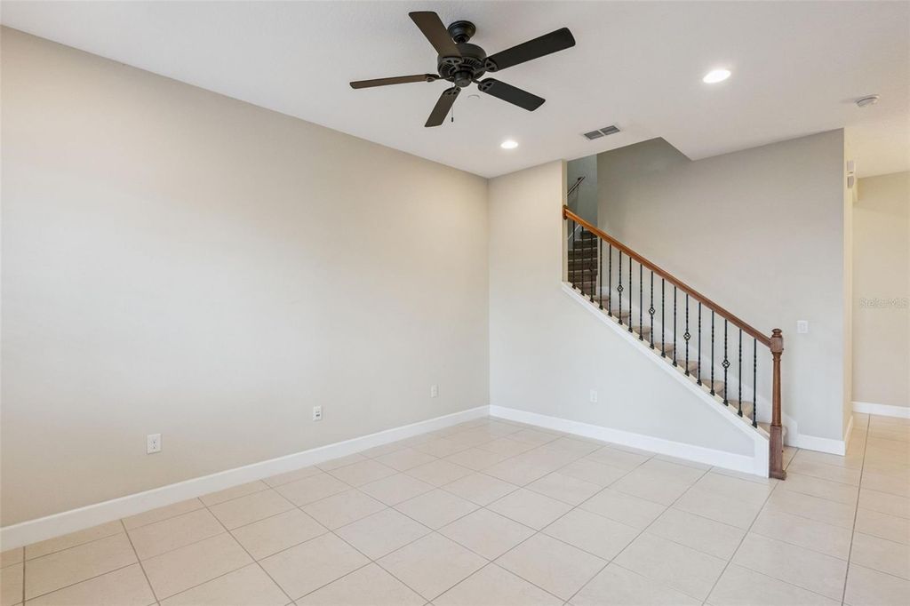 Image 6 of property listing at 13783 BENAVENTE AVENUE, Orlando, FL 32827
