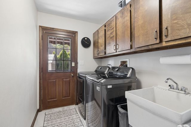 105 Fresno Court, Naperville, IL 60540