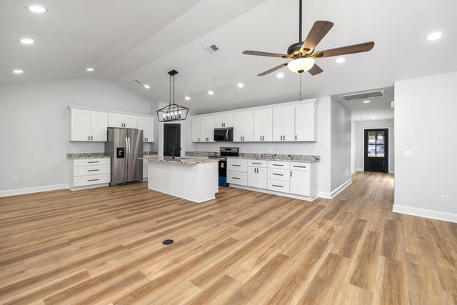 2147 Bloomville Road, Manning, SC 29102