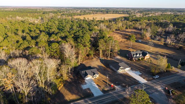 2147 Bloomville Road, Manning, SC 29102