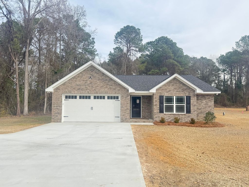 2147 Bloomville Road, Manning, SC 29102