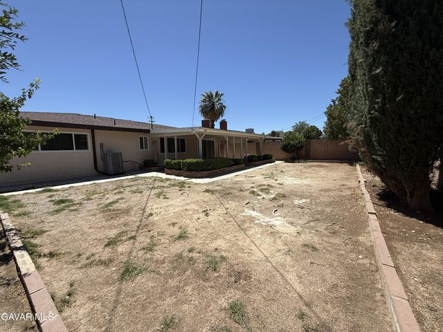 45303 Lorimer Avenue, Lancaster, CA 93534