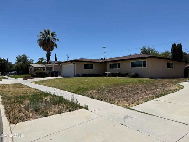 45303 Lorimer Avenue, Lancaster, CA 93534