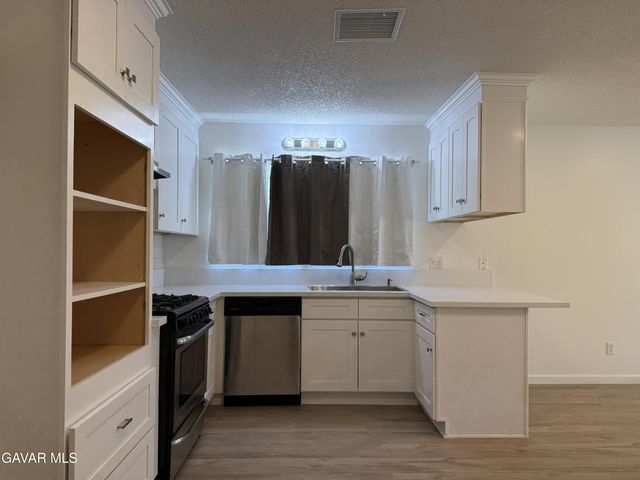 45303 Lorimer Avenue, Lancaster, CA 93534