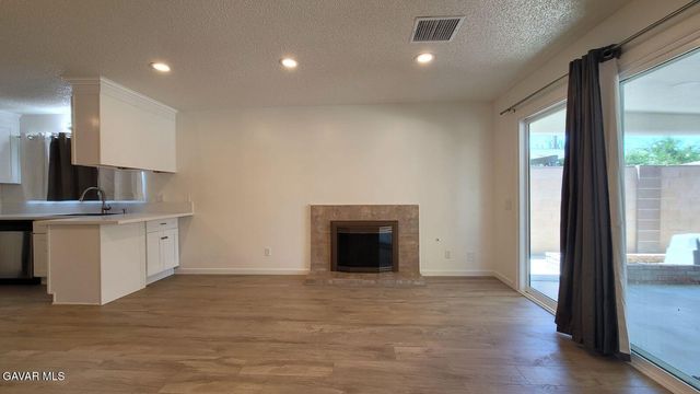 45303 Lorimer Avenue, Lancaster, CA 93534