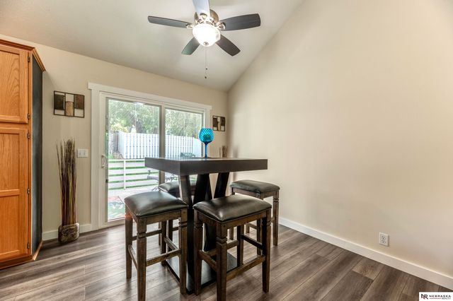 1113 Conestoga Road, Papillion, NE 68046