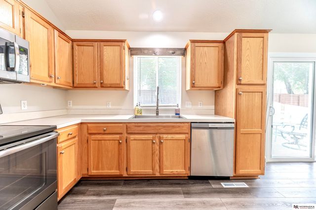 1113 Conestoga Road, Papillion, NE 68046