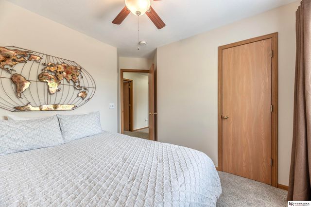 1113 Conestoga Road, Papillion, NE 68046