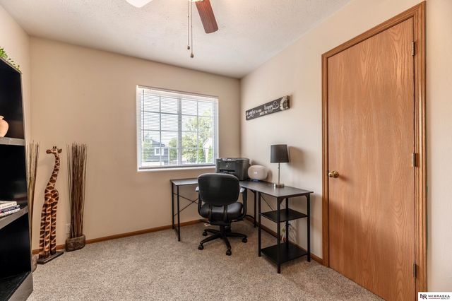 1113 Conestoga Road, Papillion, NE 68046