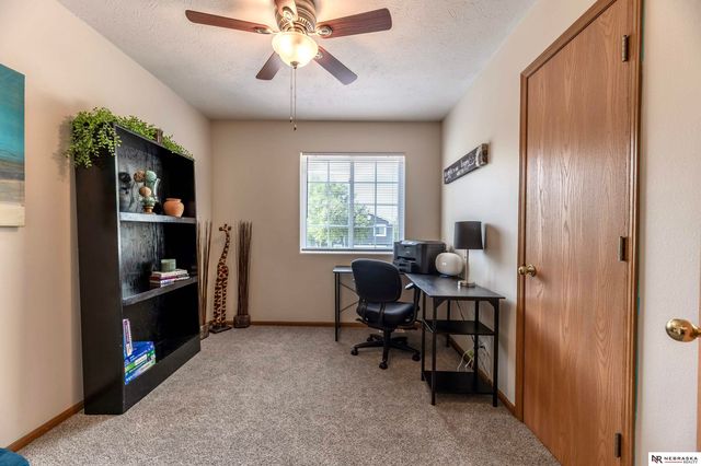 1113 Conestoga Road, Papillion, NE 68046