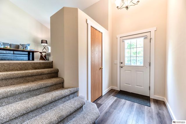 1113 Conestoga Road, Papillion, NE 68046