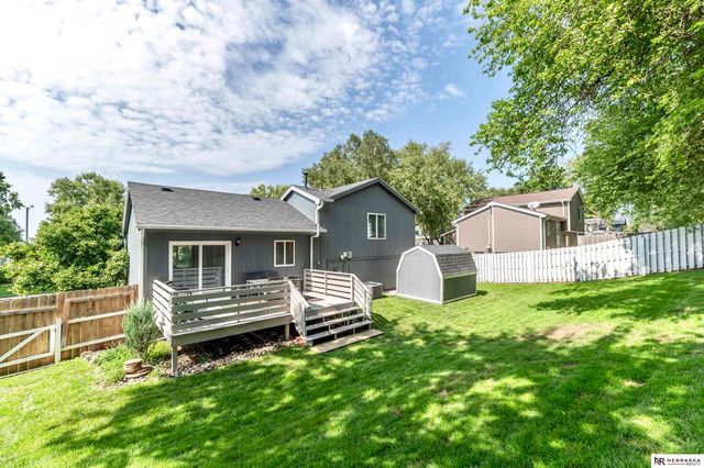 1113 Conestoga Road, Papillion, NE 68046