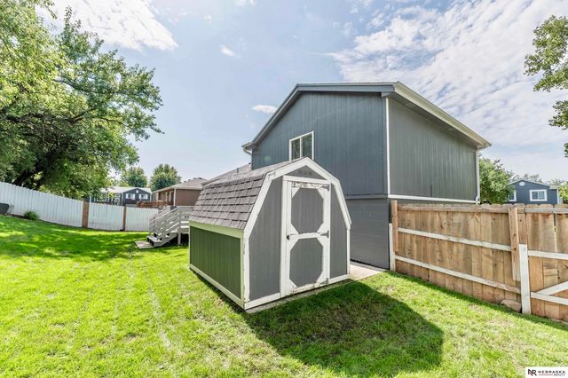 1113 Conestoga Road, Papillion, NE 68046