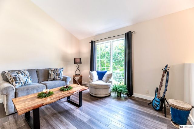 1113 Conestoga Road, Papillion, NE 68046