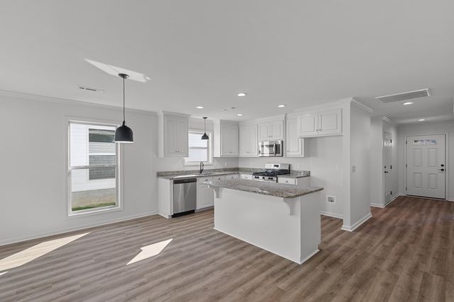 113 Thistlewood Drive, Dothan, AL 36301