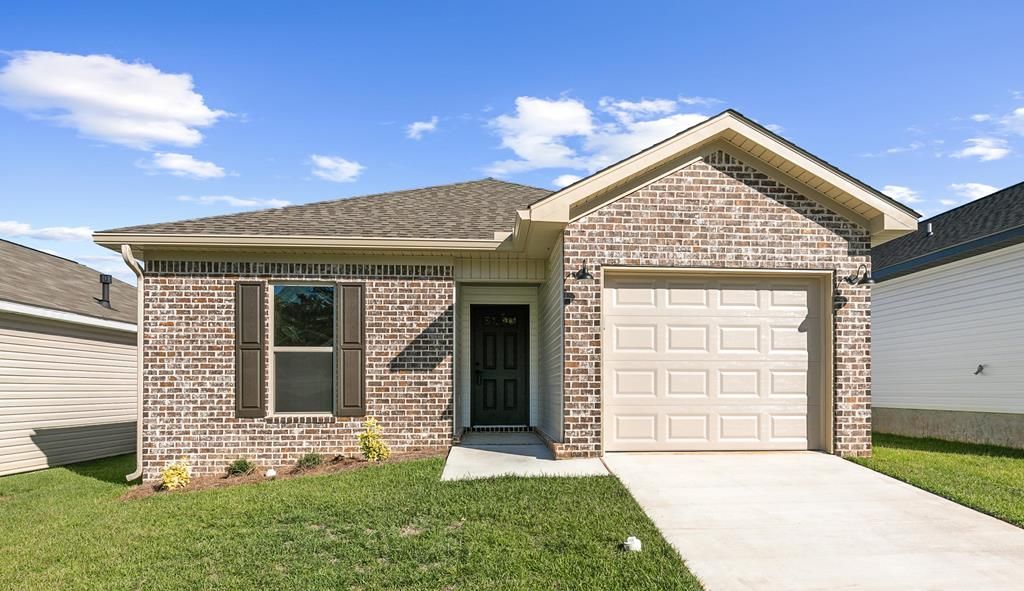 113 Thistlewood Drive, Dothan, AL 36301