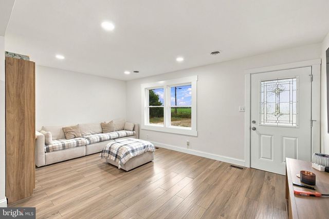 77 FOREST LANE RD, Fredericksburg, VA 22405