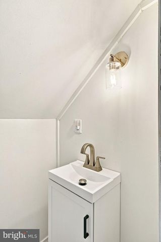 77 FOREST LANE RD, Fredericksburg, VA 22405