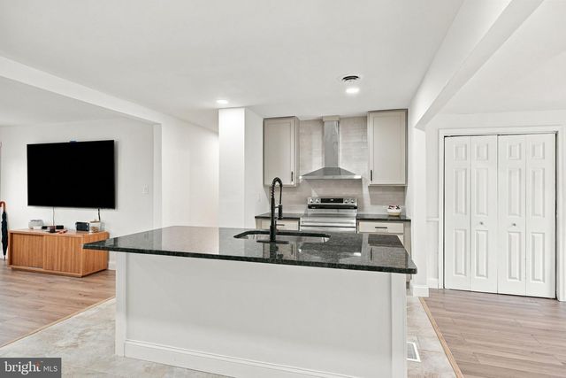 77 FOREST LANE RD, Fredericksburg, VA 22405