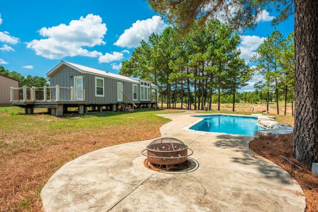 212 Meuth Cemetery RD, Red Rock, TX 78662