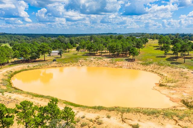 212 Meuth Cemetery RD, Red Rock, TX 78662