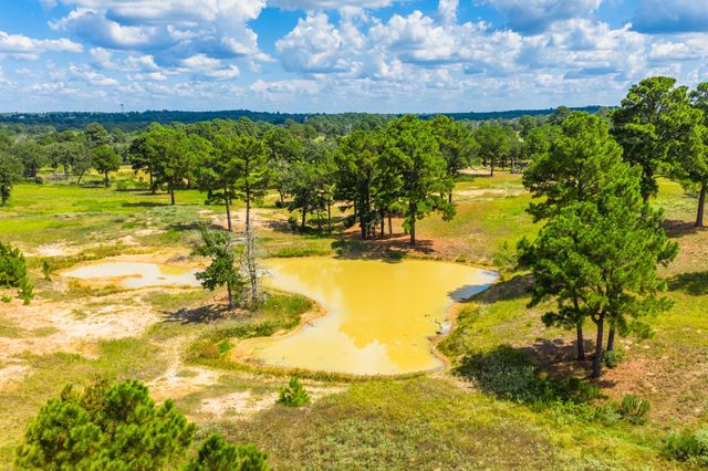 212 Meuth Cemetery RD, Red Rock, TX 78662