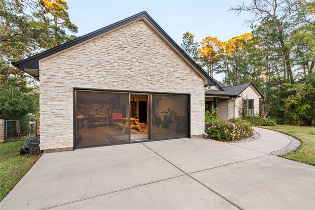 11523 Oak Springs Drive, Willis, TX 77378