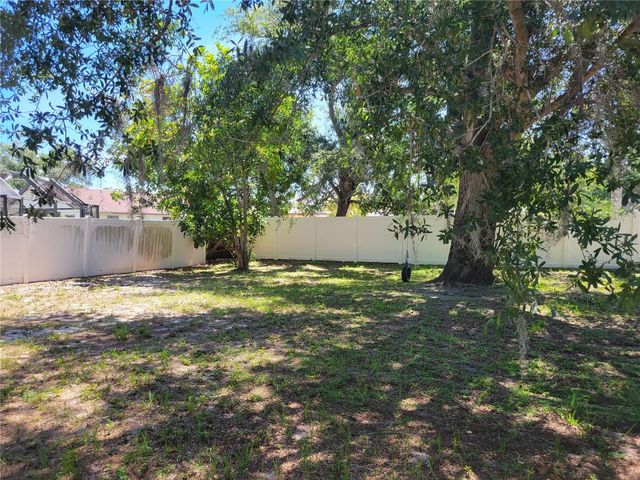12095 102ND AVENUE, Seminole, FL 33778