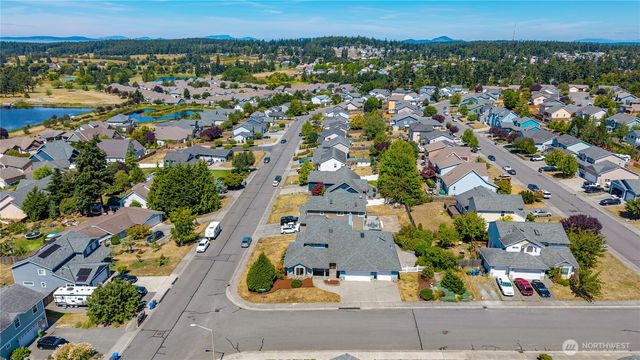2175 SW Rock Rose Drive, Oak Harbor, WA 98277
