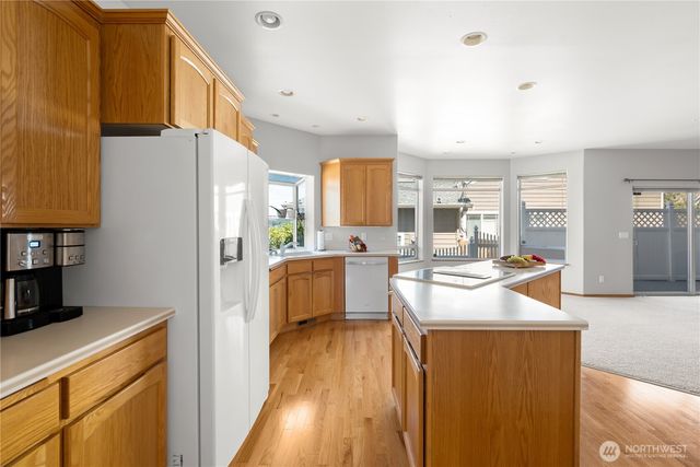 2175 SW Rock Rose Drive, Oak Harbor, WA 98277