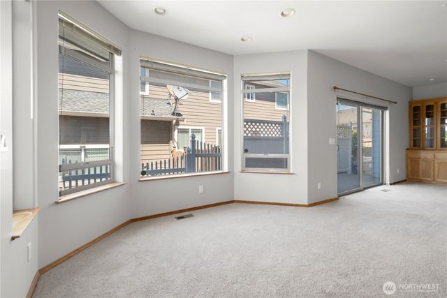 2175 SW Rock Rose Drive, Oak Harbor, WA 98277