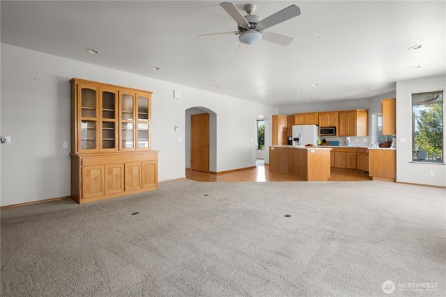 2175 SW Rock Rose Drive, Oak Harbor, WA 98277
