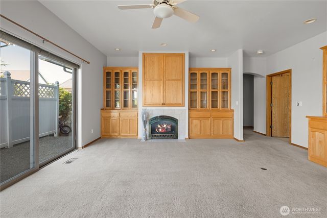2175 SW Rock Rose Drive, Oak Harbor, WA 98277