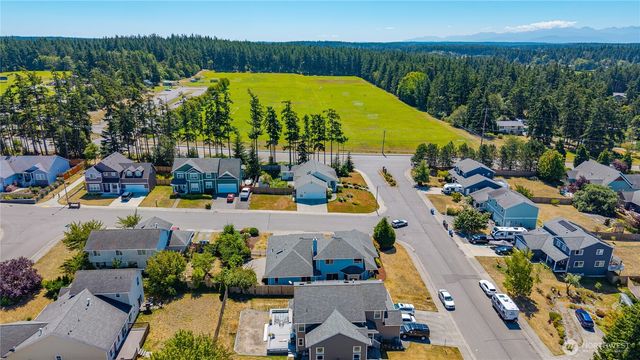 2175 SW Rock Rose Drive, Oak Harbor, WA 98277