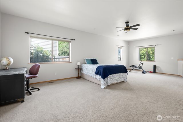 2175 SW Rock Rose Drive, Oak Harbor, WA 98277