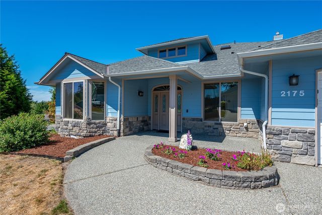 2175 SW Rock Rose Drive, Oak Harbor, WA 98277